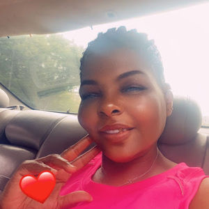 Meet your Posher, Lorraine